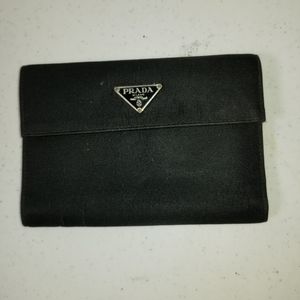 ❤️❤️PRADA Nylon Bifold Wallet in Black. Small stain on the wallet.
